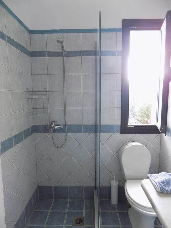 Kolona Apartments Ликсури Екстериор снимка